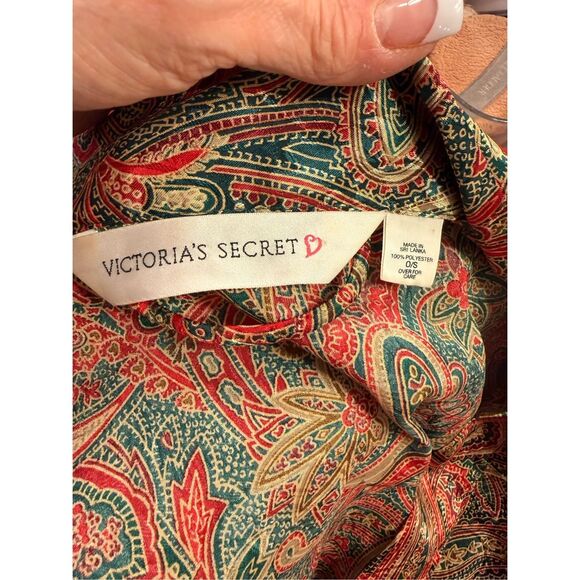 Victoria's Secret Satin Robe Red/Green/Gold Paisley One Size Vintage Kimono - Picture 9 of 10
